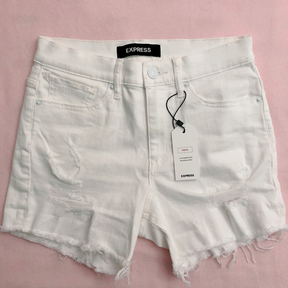 White High Waisted Raw Hem Stretch Shorts